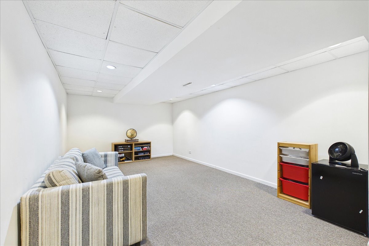 2655 Lindrick Lane Aurora IL 60504