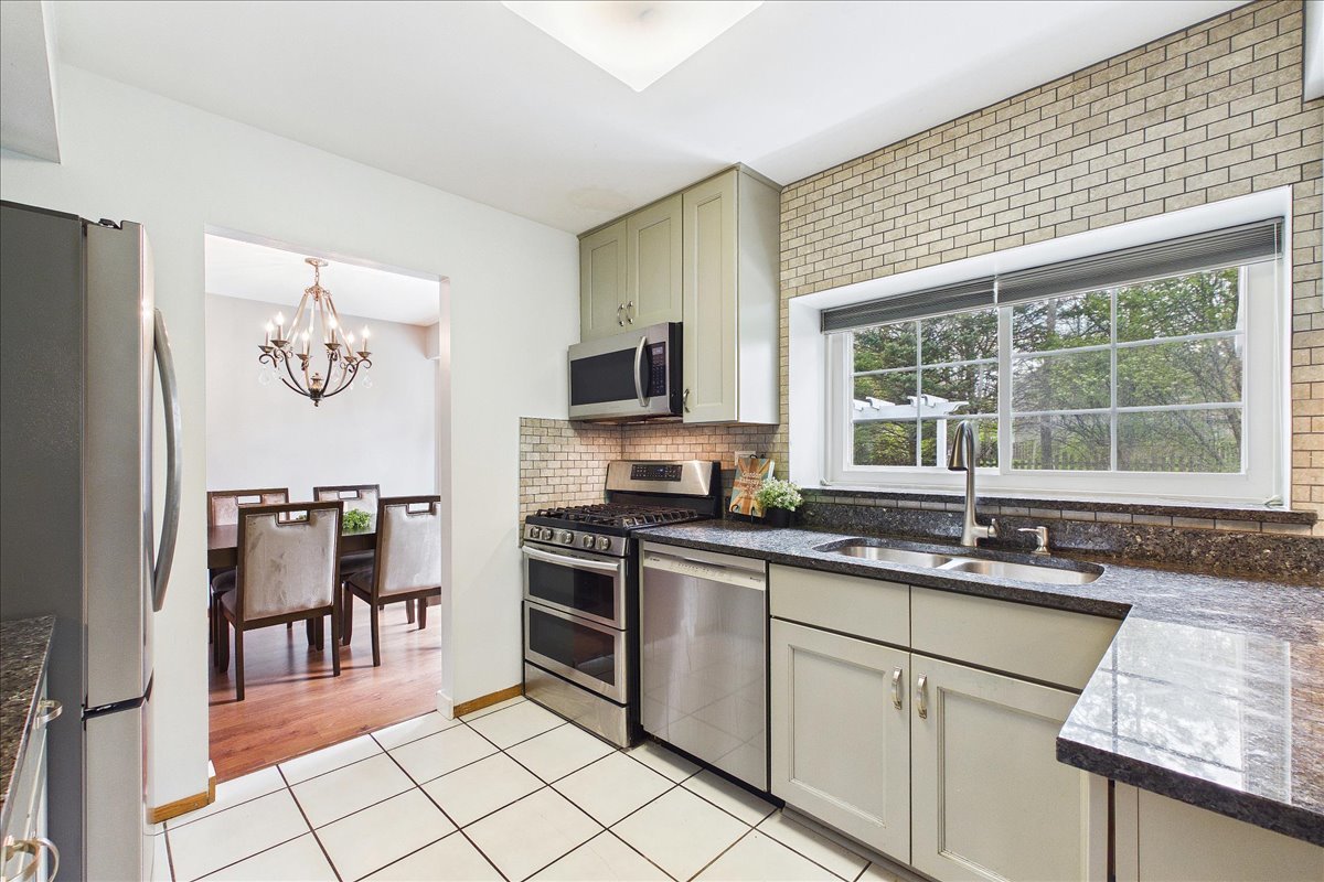2655 Lindrick Lane Aurora IL 60504