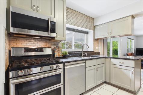 2655 Lindrick Lane Aurora IL 60504