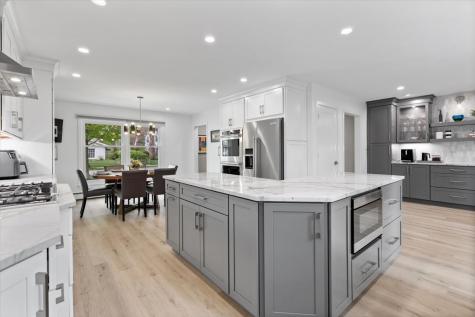 1107 Donegal Lane Northbrook IL 60062
