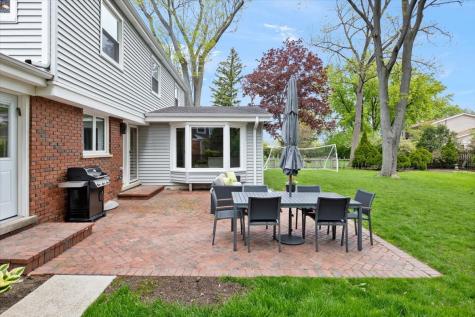 1107 Donegal Lane Northbrook IL 60062