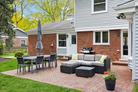 1107 Donegal Lane Northbrook IL 60062