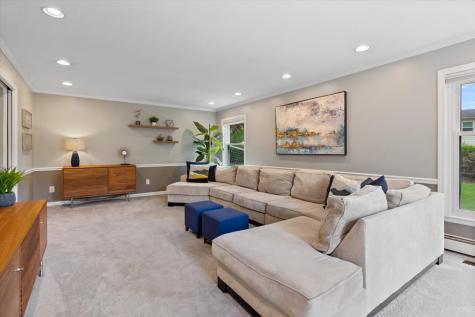 1107 Donegal Lane Northbrook IL 60062