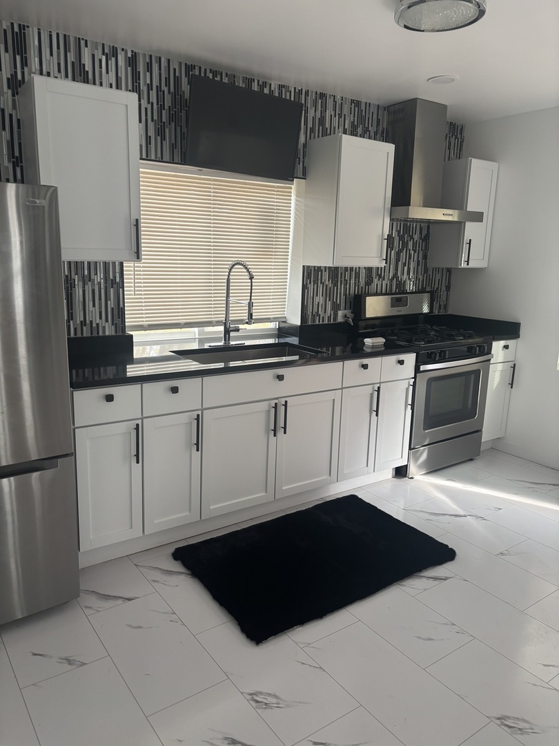 738 West 129th Place Chicago IL 60628