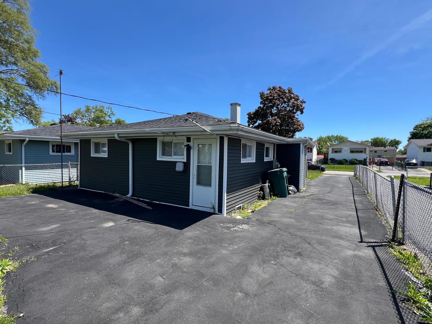 16442 Honore Avenue Markham IL 60428