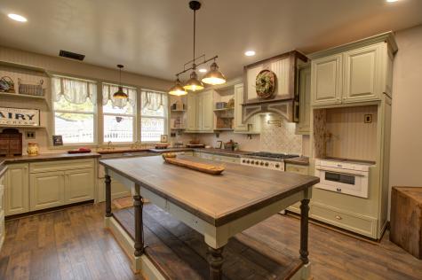 402 West Lincolnway Road Morrison IL 61270