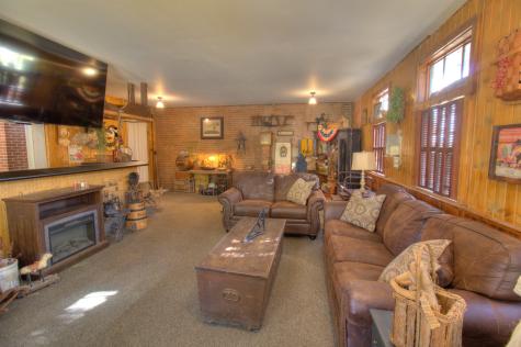 402 West Lincolnway Road Morrison IL 61270