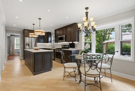 877 North Dovington Drive Hoffman Estates IL 60169