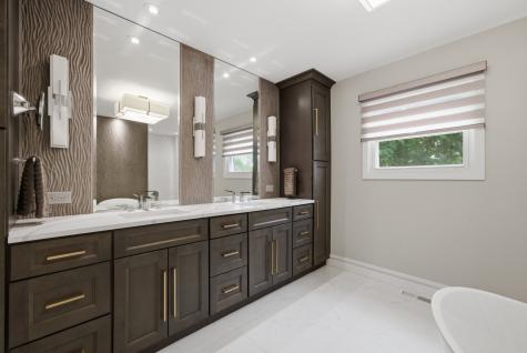 877 North Dovington Drive Hoffman Estates IL 60169