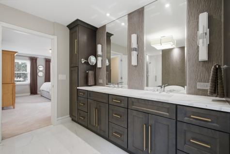 877 North Dovington Drive Hoffman Estates IL 60169