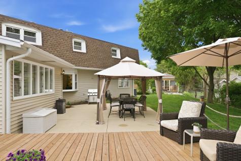 877 North Dovington Drive Hoffman Estates IL 60169
