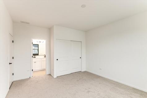 291 Kingsport Drive South Elgin IL 60177