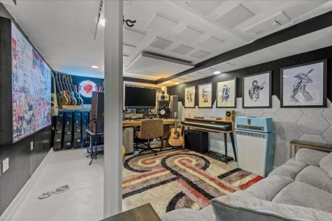 1208 Oak Street Winnetka IL 60093