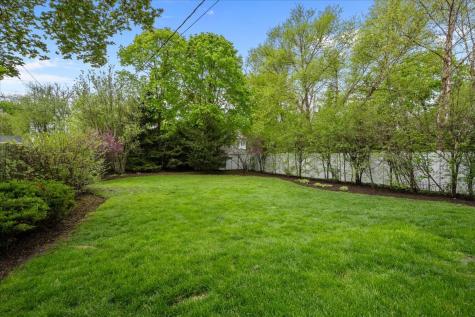 1208 Oak Street Winnetka IL 60093