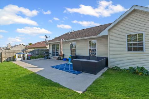1708 Magnolia Drive St. Joseph IL 61873