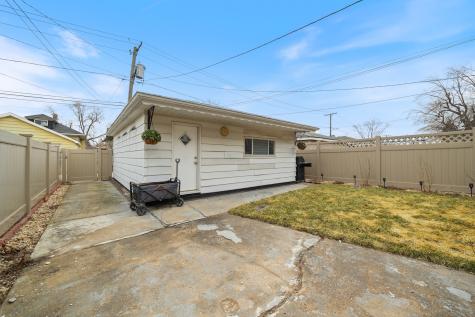 3723 Home Avenue Berwyn IL 60402