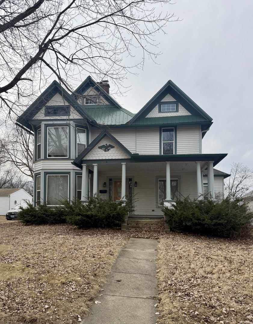907 South Peoria Avenue Dixon IL 61021