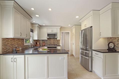 1427 Woodhill Drive Northbrook IL 60062