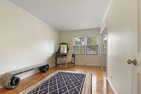1427 Woodhill Drive Northbrook IL 60062