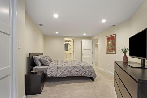 1427 Woodhill Drive Northbrook IL 60062