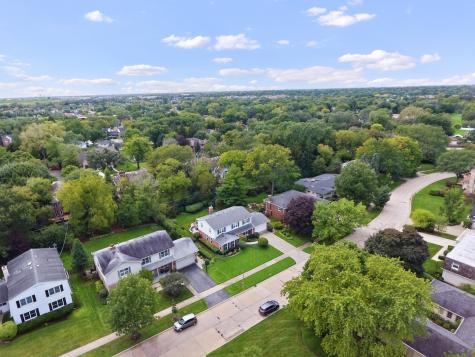 1427 Woodhill Drive Northbrook IL 60062