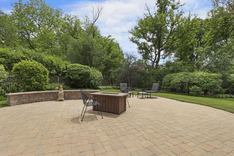 1427 Woodhill Drive Northbrook IL 60062