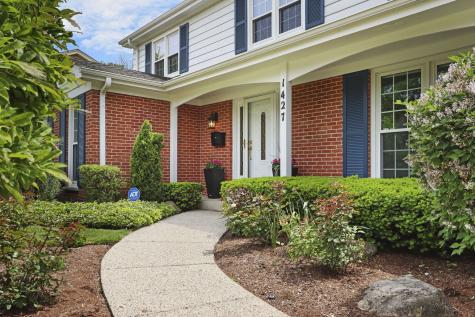 1427 Woodhill Drive Northbrook IL 60062