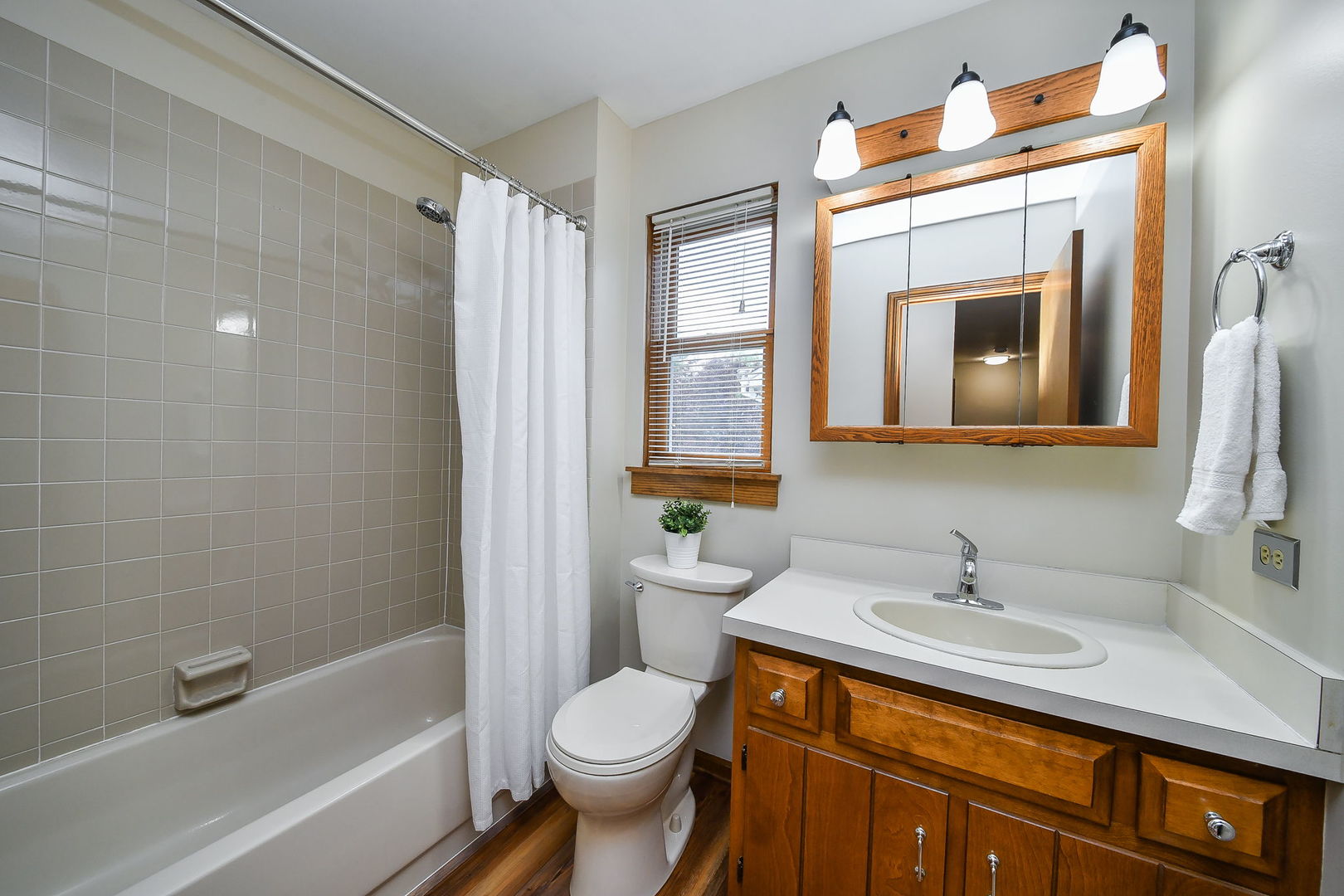 2264 Briarhill Drive Naperville IL 60565