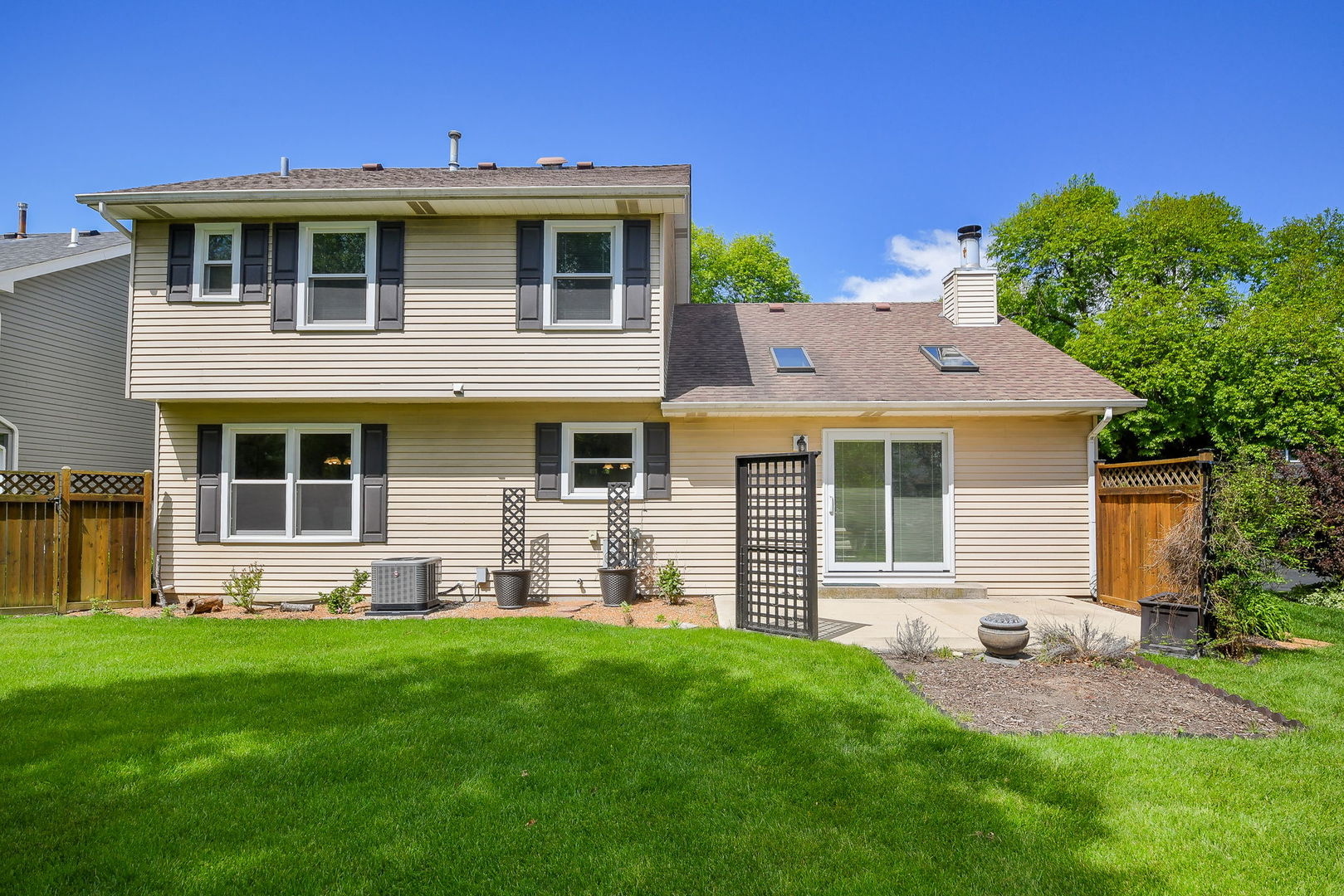 2264 Briarhill Drive Naperville IL 60565