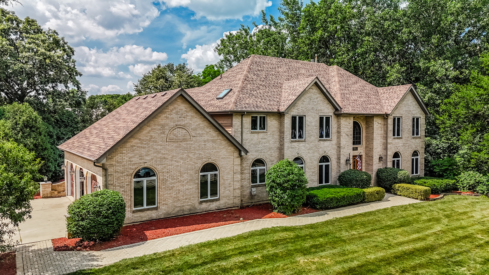 771 East Hickory Avenue Addison IL 60101