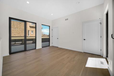 6218 South Woodlawn Avenue Chicago IL 60637