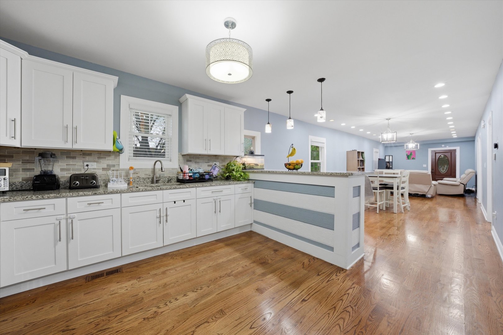 1053 West 104th Place Chicago IL 60643