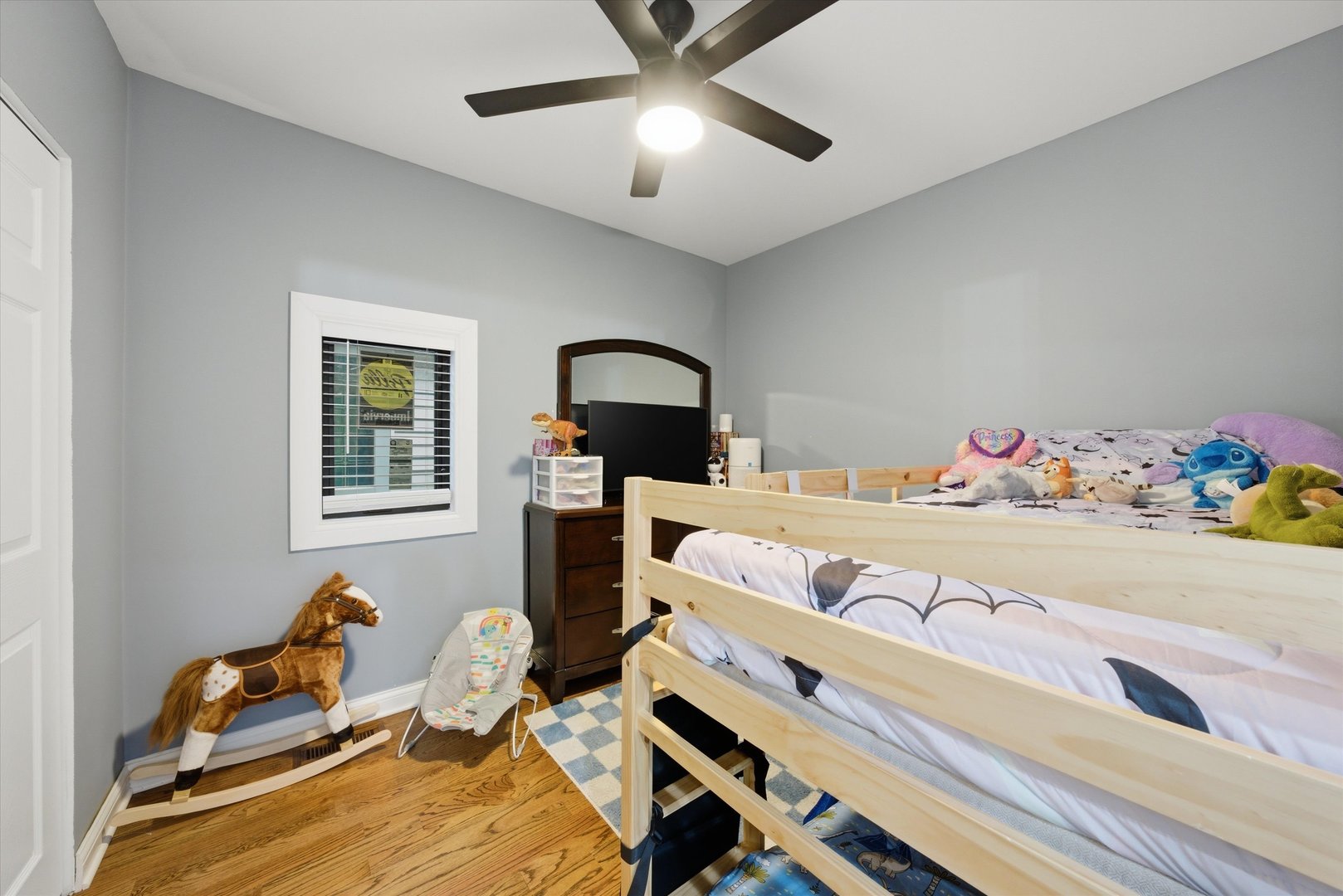 1053 West 104th Place Chicago IL 60643