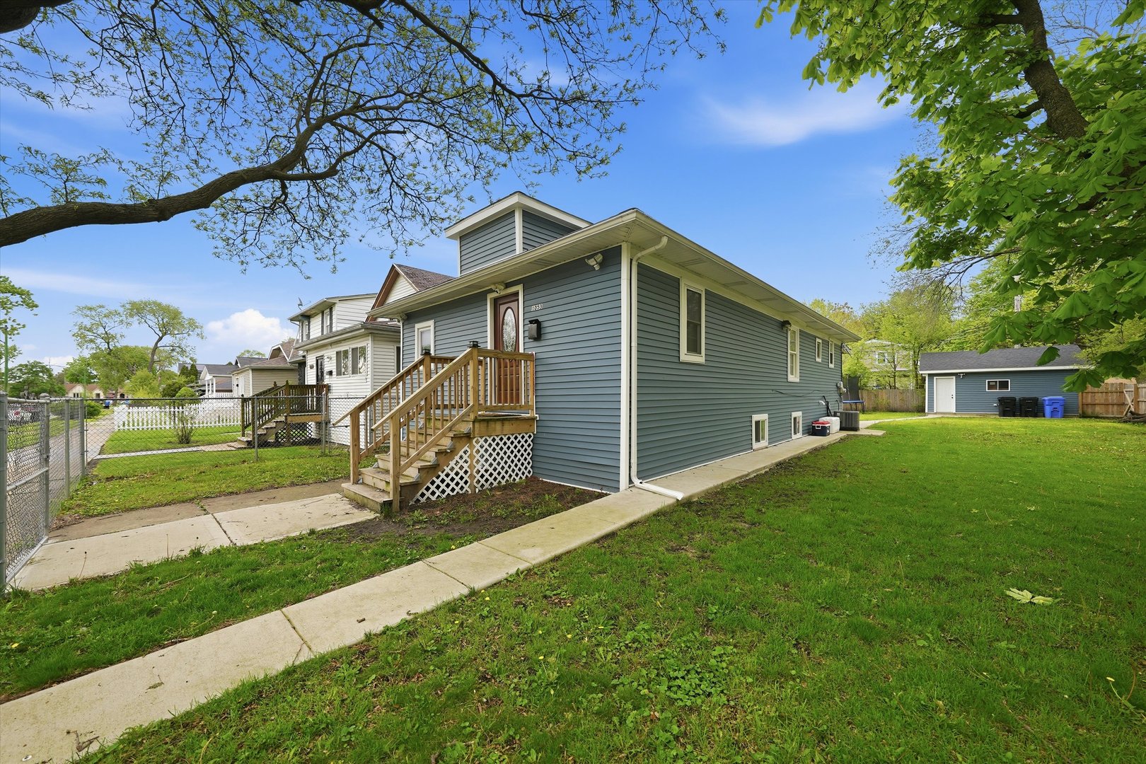 1053 West 104th Place Chicago IL 60643