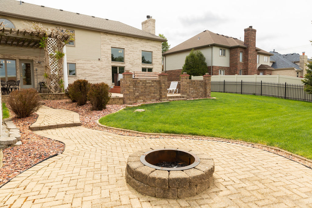 671 Sojourn Road New Lenox IL 60451