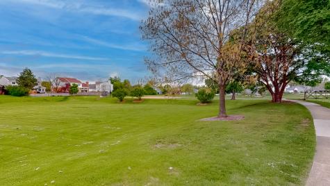 526 Spruce Lane Lisle IL 60532