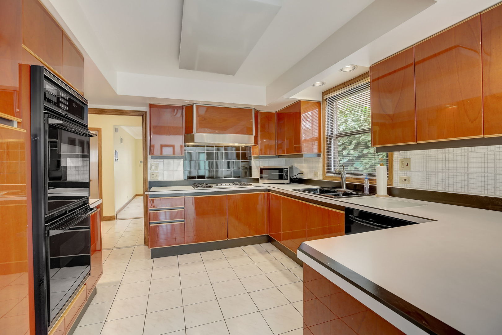 6047 North Sacramento Avenue Chicago IL 60659