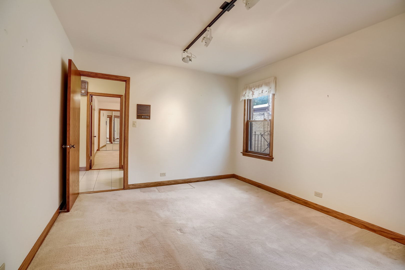 6047 North Sacramento Avenue Chicago IL 60659