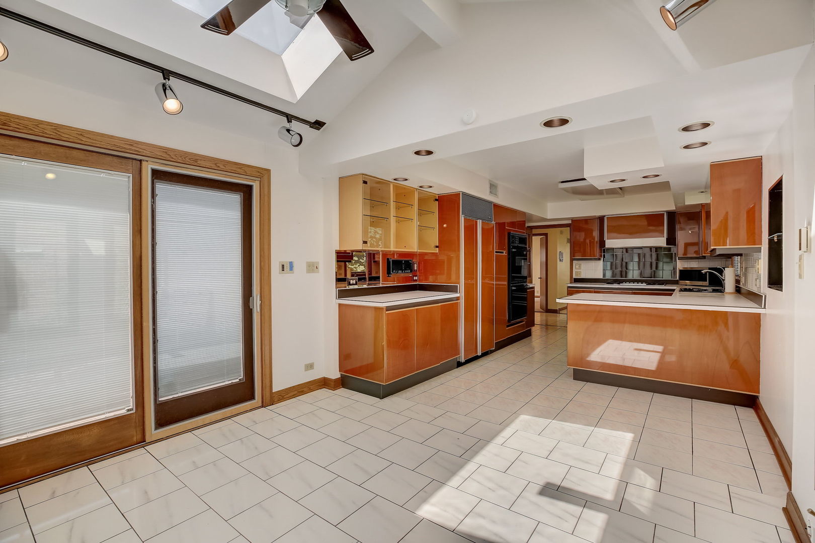 6047 North Sacramento Avenue Chicago IL 60659