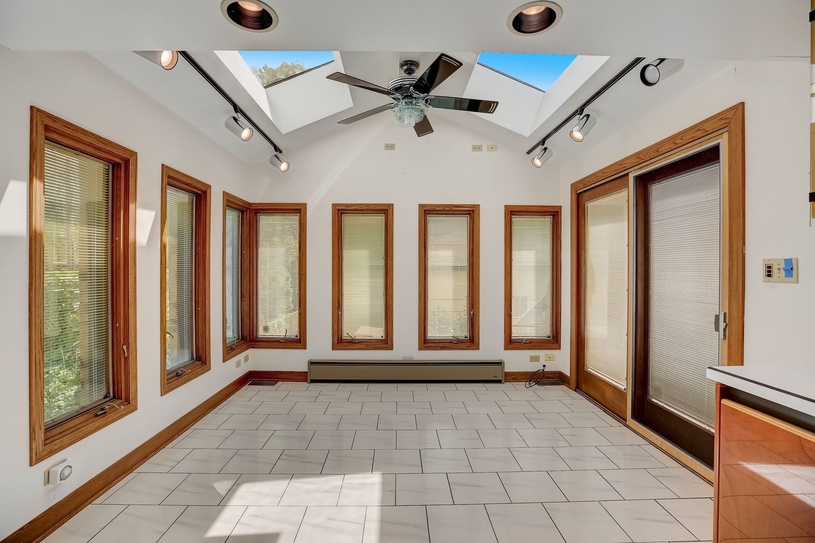 6047 North Sacramento Avenue Chicago IL 60659