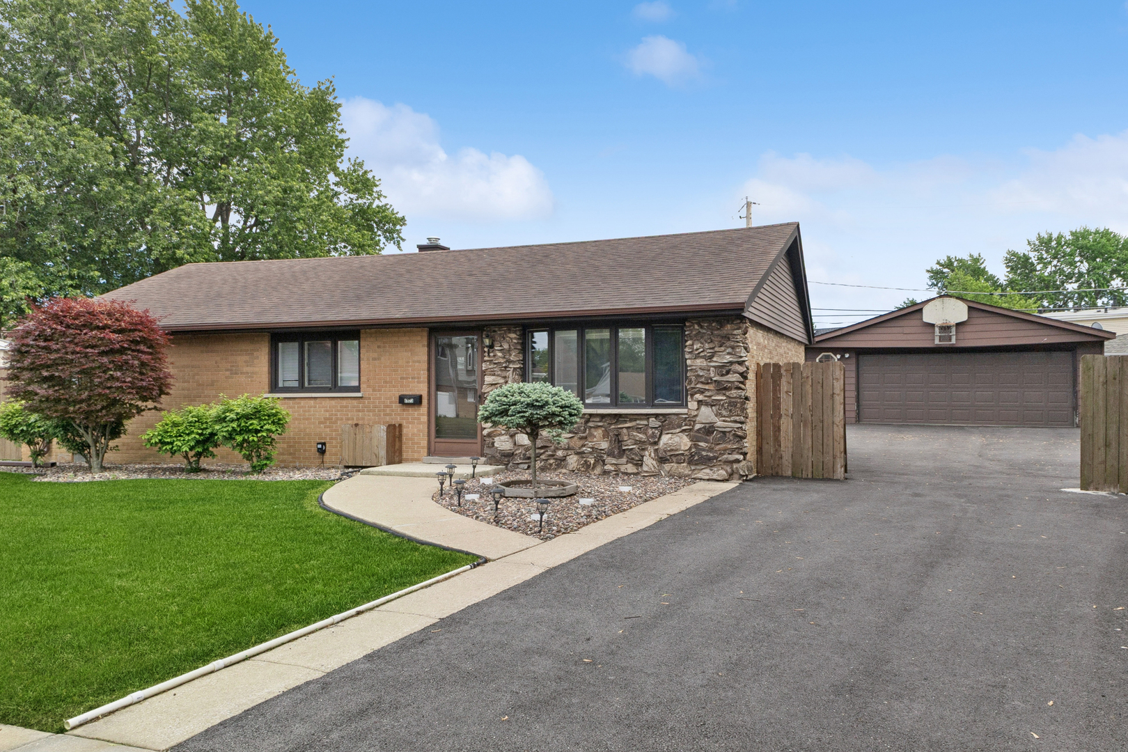 6923 Elder Court Bridgeview IL 60455