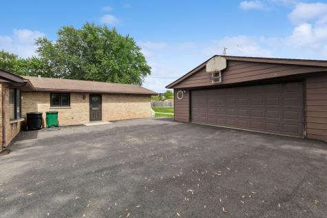 6923 Elder Court Bridgeview IL 60455