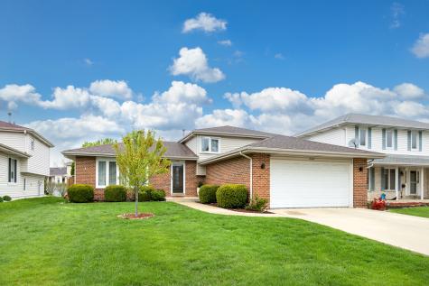 2148 West Cimarron Way Addison IL 60101