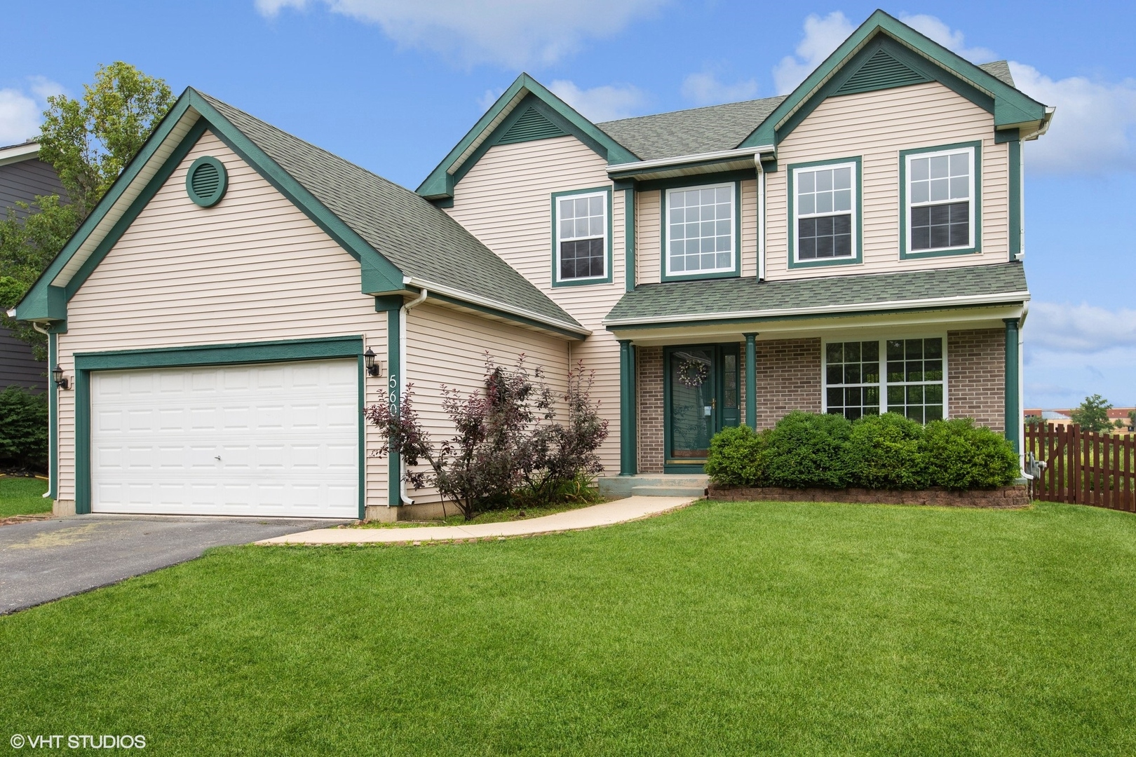 560 Lake Plumleigh Way Algonquin IL 60102