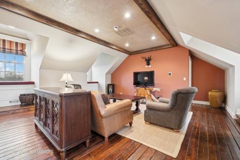 546 Oak Knoll Road Barrington Hills IL 60010