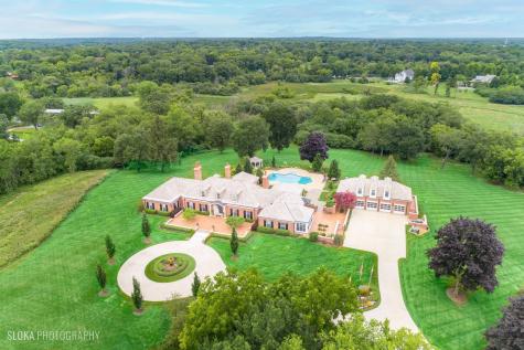 546 Oak Knoll Road Barrington Hills IL 60010