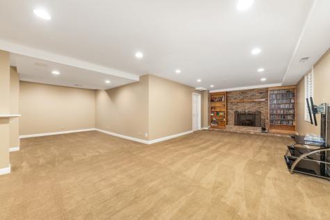 1437 Ambleside Circle Naperville IL 60540