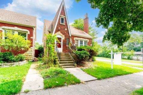 2745 Oak Park Avenue Berwyn IL 60402