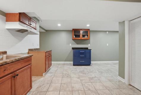 5910 West 88th Street Oak Lawn IL 60453