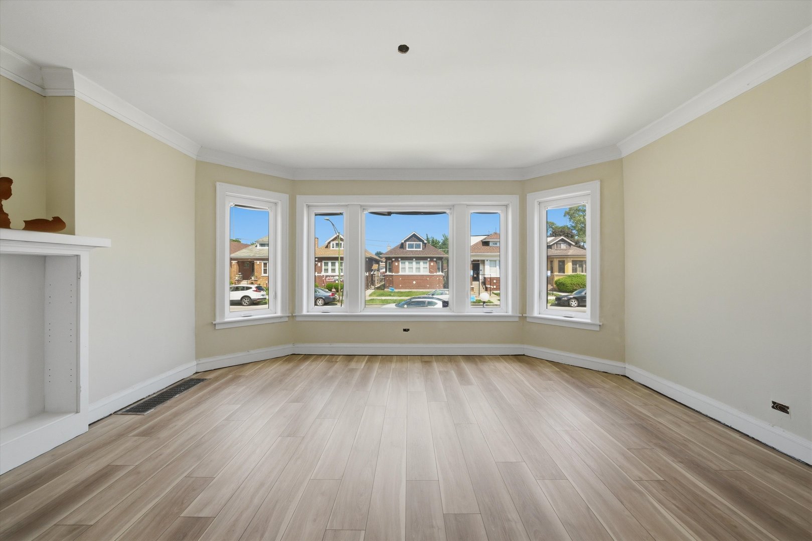 8016 South Perry Avenue Chicago IL 60620